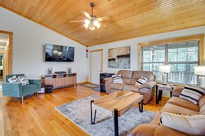 Lake Norfolk Access: Cabin w/ Deck & Water View!