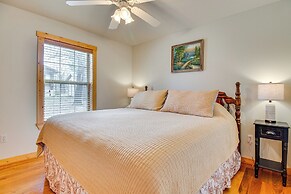 Norfork Lake Access: Cabin w/ Deck & Water View!