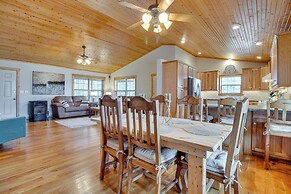 Norfork Lake Access: Cabin w/ Deck & Water View!