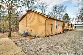 Norfork Lake Access: Cabin w/ Deck & Water View!