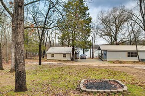 Norfork Lake Access: Cabin w/ Deck & Water View!