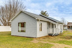 17 Mi to Brookville Lake: Home w/ In-unit Laundry