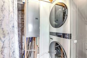 Private Pool & Hot Tub: Luxe Unit Near UTA Train!