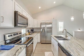 Walk to Whitecap Beach: Corpus Christi Retreat