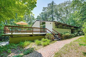 Gorgeous MCM Deck House Near Gillette Stadium!