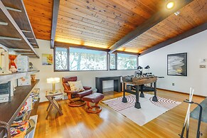 Trail Access On-site: Gorgeous MCM Deck House!