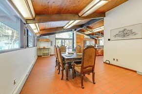 Trail Access On-site: Gorgeous MCM Deck House!