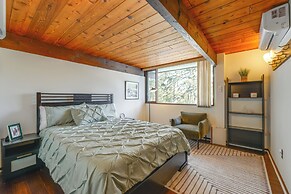 Trail Access On-site: Gorgeous MCM Deck House!