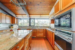 Gorgeous MCM Deck House Near Gillette Stadium!