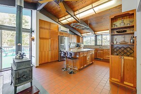 Trail Access On-site: Gorgeous MCM Deck House!