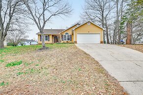2 Mi to UNC at Charlotte: Home w/ Deck & Yard!