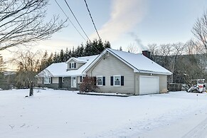 2 Mi to Dtwn: Retreat w/ Game Room in Delhi!