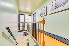 2 Mi to Dtwn: Retreat w/ Game Room in Delhi!