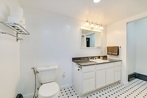 2 Mi to Dtwn: Retreat w/ Game Room in Delhi!