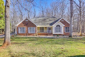 Fire Pit & Wooded Views: Family Home in Dacula!