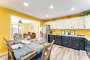 Walk Downtown: Charming Rome Abode w/ Yard!