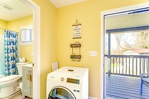 Walk Downtown: Charming Rome Abode w/ Yard!