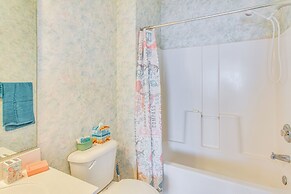 2 Mi to Barefoot Landing: Condo w/ Pool Access