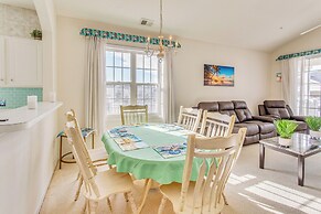 2 Mi to Barefoot Landing: Condo w/ Pool Access