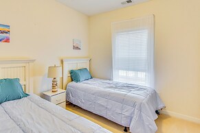 2 Mi to Barefoot Landing: Condo w/ Pool Access