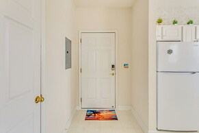2 Mi to Barefoot Landing: Condo w/ Pool Access