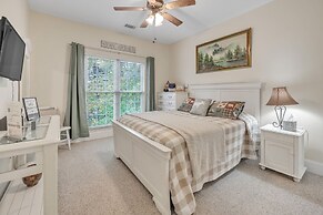 Lux Lake House W/pool & Dock On Deep Water Cove! 4 Bedroom Home