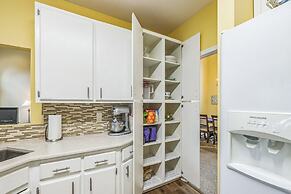 Lux Lake House W/pool & Dock On Deep Water Cove! 4 Bedroom Home