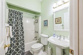 Lux Lake House W/pool & Dock On Deep Water Cove! 4 Bedroom Home