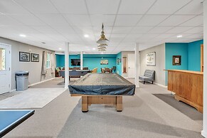 Lux Lake House W/pool & Dock On Deep Water Cove! 4 Bedroom Home