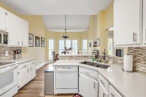 Lux Lake House W/pool & Dock On Deep Water Cove! 4 Bedroom Home