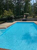 Lux Lake House W/pool & Dock On Deep Water Cove! 4 Bedroom Home