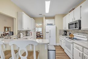 Lux Lake House W/pool & Dock On Deep Water Cove! 4 Bedroom Home