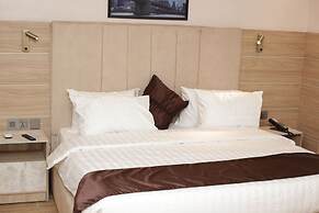 The Bridge Hotel