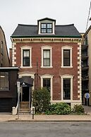 HI Halifax Heritage House - Hostel