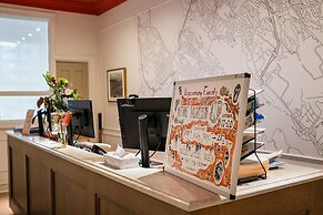 HI Halifax Heritage House - Hostel