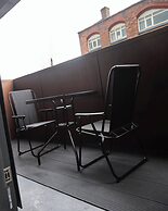 Apartment-sleeps4-streetparking-balcony-duplex