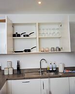 Apartment-sleeps4-streetparking-balcony-duplex