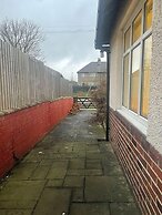 Charming Home in Huddersfield w/ Parking Petsok