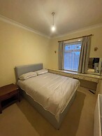 Charming Home in Huddersfield w/ Parking Petsok