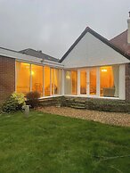 Charming Home in Huddersfield w/ Parking Petsok