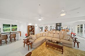 Waterfalling Estate in Ninole