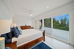 Waterfalling Estate in Ninole