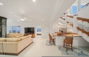 Waterfalling Estate in Ninole