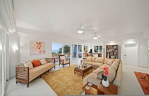 Waterfalling Estate in Ninole