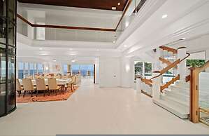 Waterfalling Estate in Ninole