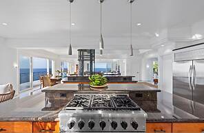 Waterfalling Estate in Ninole