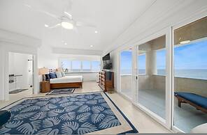 Waterfalling Estate in Ninole