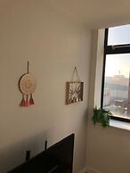 Central Trafford Apartment Free Parking