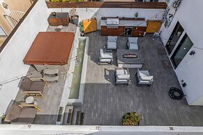 Carlsbad Beachfront Home W Hot tub