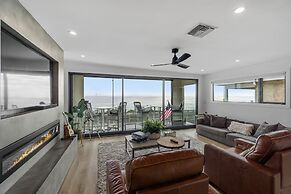 Carlsbad Beachfront Home W Hot tub